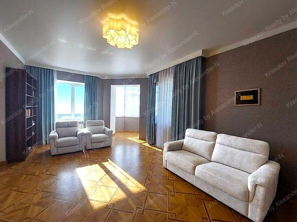 продажа многокомнатной квартиры номер A-174795 в Приморском районе, фото номер 32